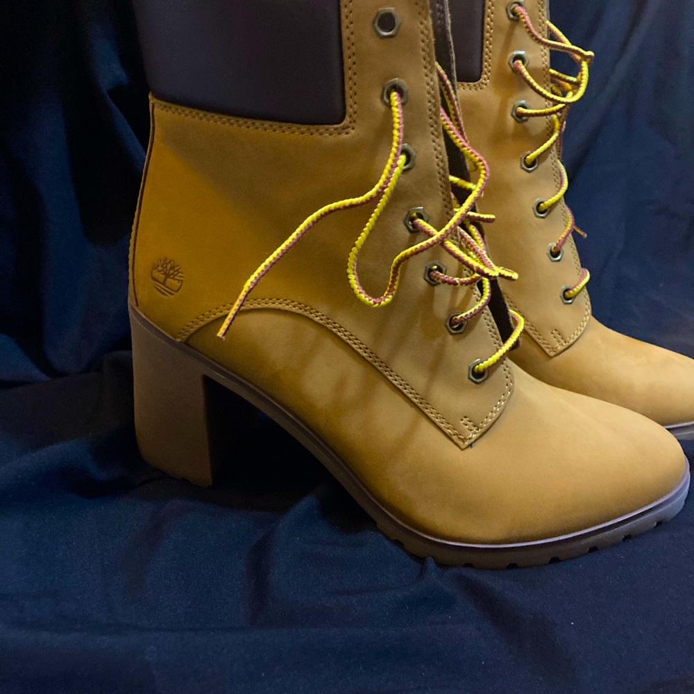 Brand New Women’s Timberland heeled boots